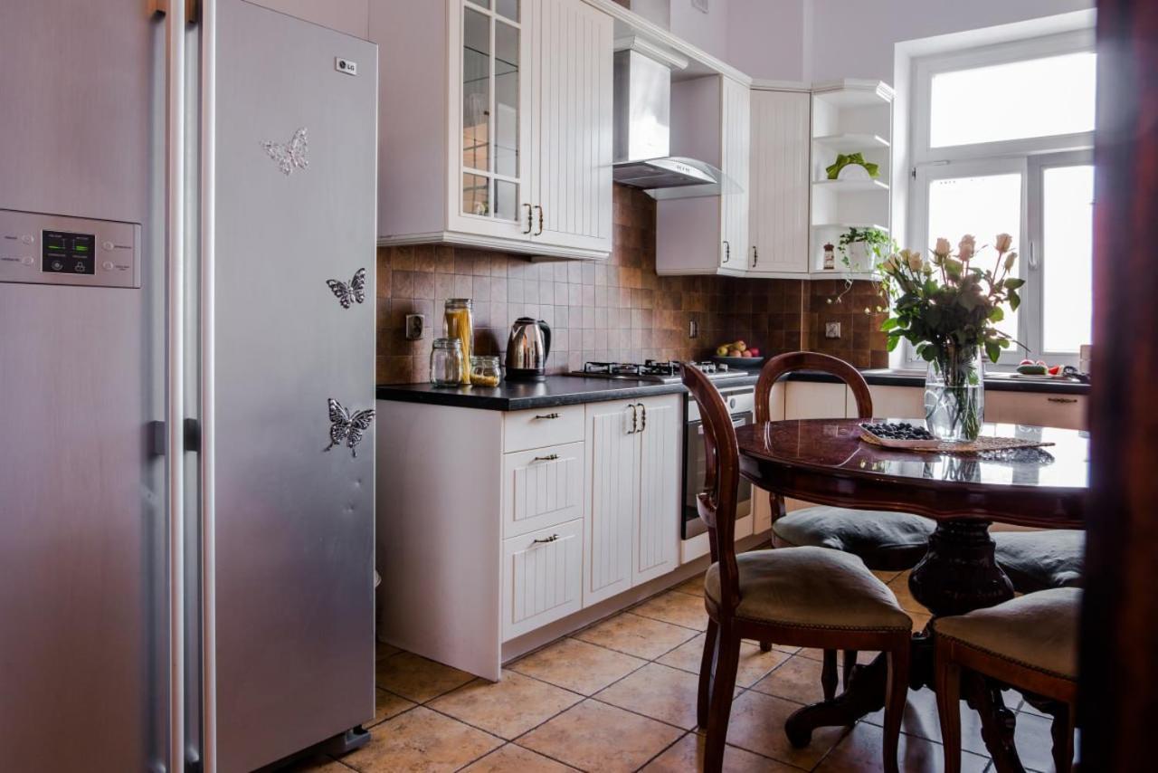 Halby Luxury Rooms Chmielna 73B Warsawa Bagian luar foto